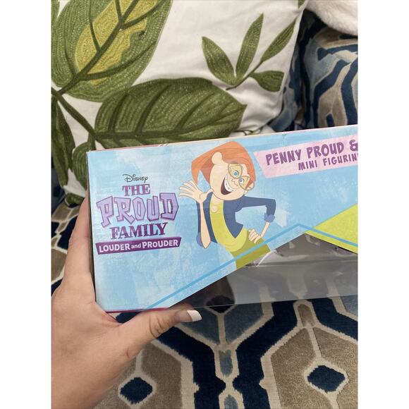 Disney The Proud Family - Penny Proud and Crew Mini Figurines Set NIB - Picture 5 of 5